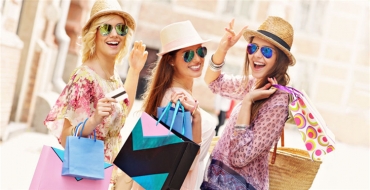 当下最IN的时尚单品、三大流行趋势及亚马逊热卖商品